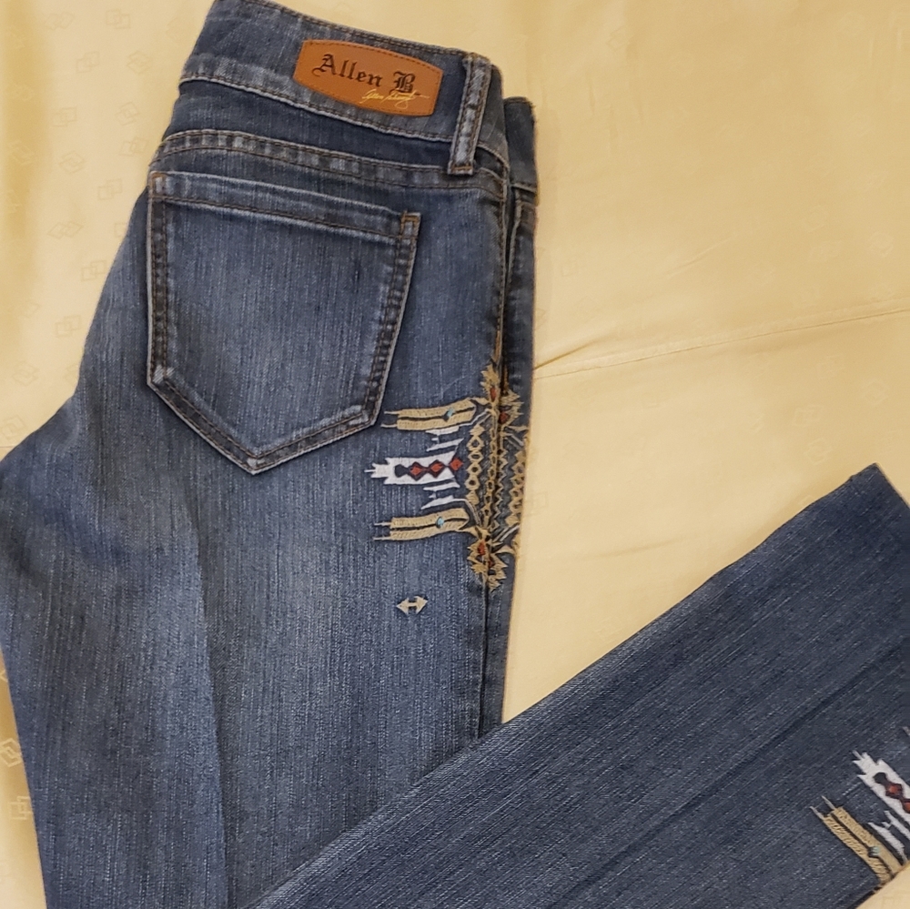 Allen B by Allen SCHWARTZ Embroidered  Jeans Size 6 women's